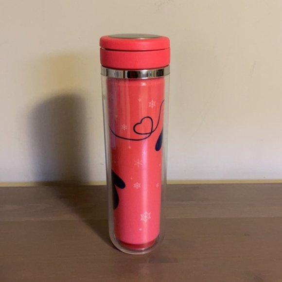 David’s Tea “Mittens” Pink Plastic Mitten Tumbler with Strainer - Picture 3 of 9